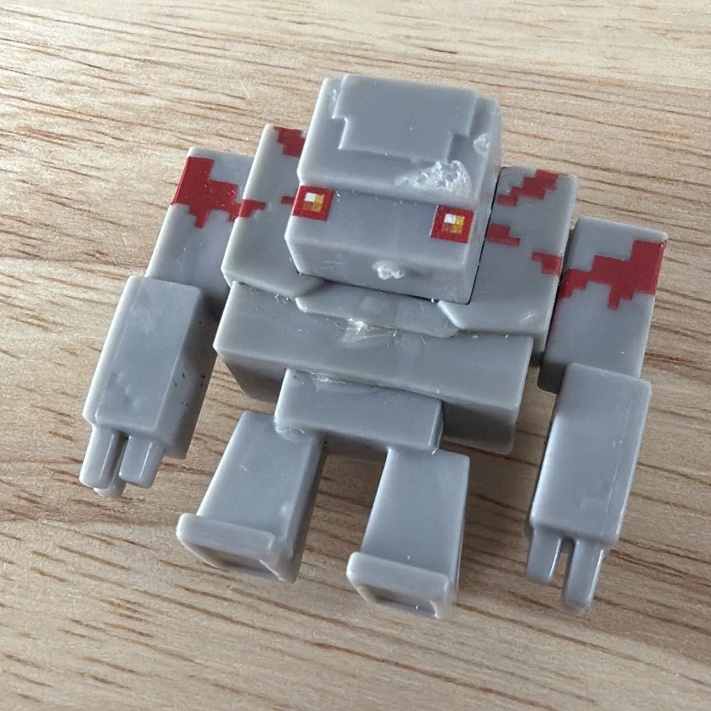 DAMAGED Minecraft Mystery Mini Figure Dungeon Series #20 1.5